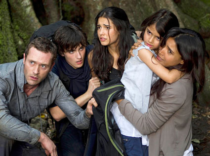 TERRA NOVA, Jason O'Mara, Landon Liboiron, Naomi Scott, Alana Mansour, Shelley Conn TERRA NOVA, Jason O'Mara, Landon Liboiron, Naomi Scott, Alana Mansour, Shelley Conn